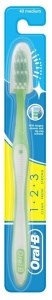 Зубная щетка Oral-B 3-Effect Classic Чистота Свежесть Сила средней жесткости 3014260808105